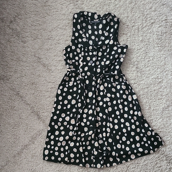 Black With White Polka Dot Sleeveless Women's Dress With Pockets! - Picture 3 of 6